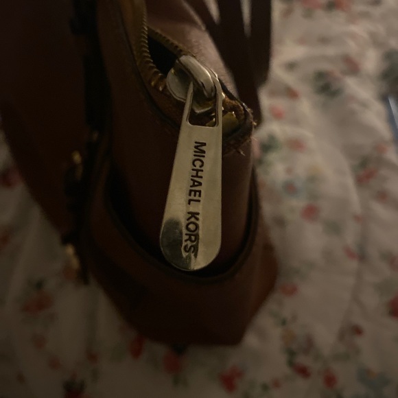 Michael Kors purse - Picture 7 of 12